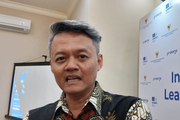 Direktur Pemantauan dan Evaluasi Prakerja, Cahyo Prihadi memberikan keterangan pers kepada awak media, di Jakarta, Selasa (20/6/2023).