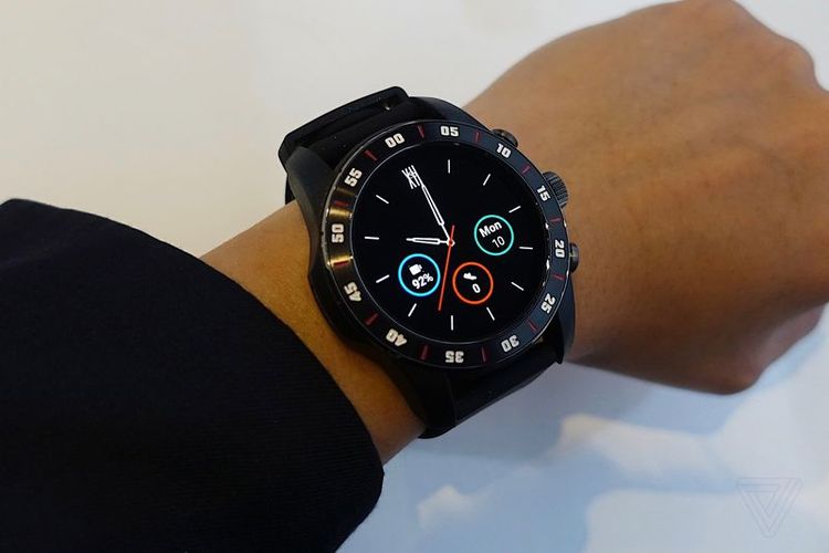 Salah satu smartwatch yang menggunakan chipset Qualcomm 3100.