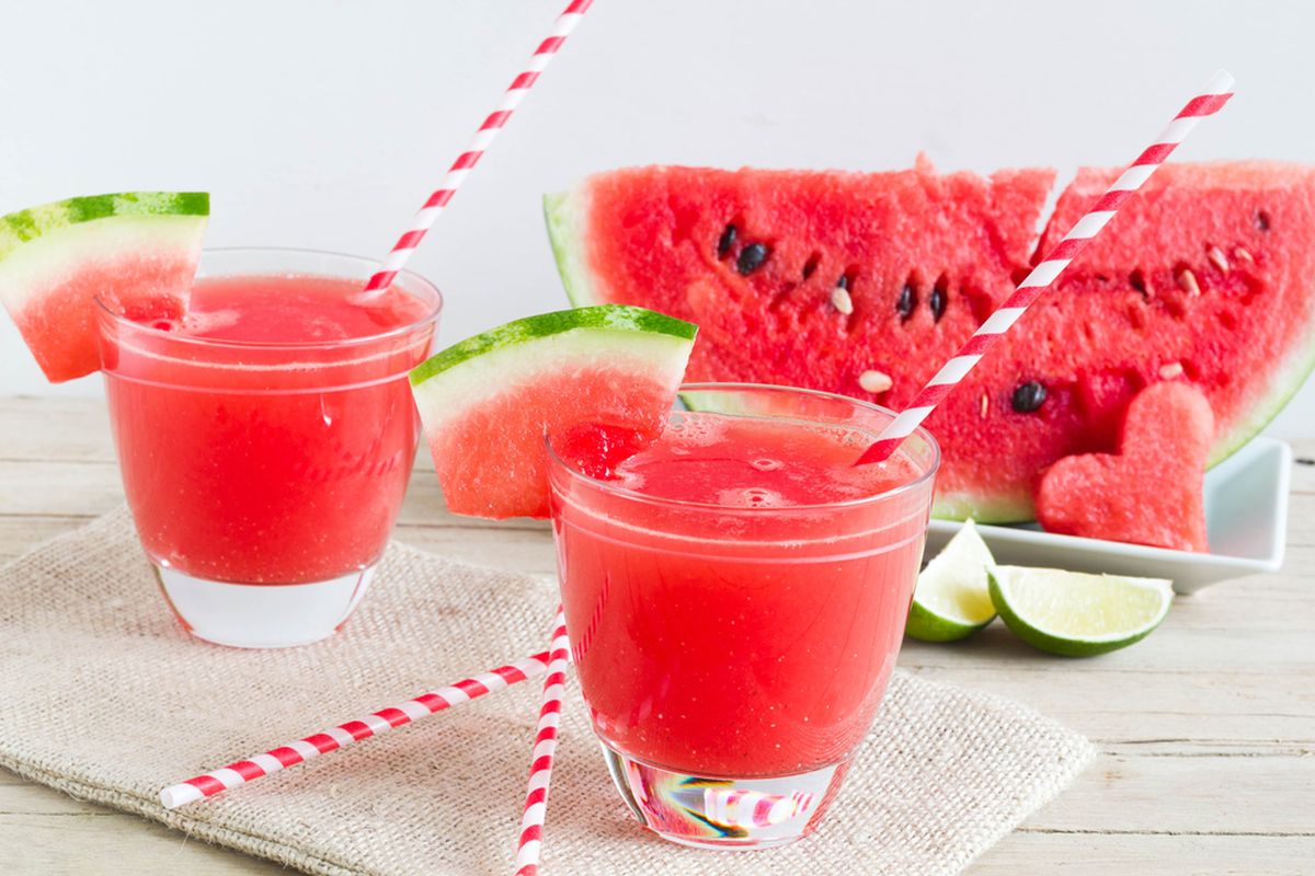Ilustrasi jus dan buah semangka.
