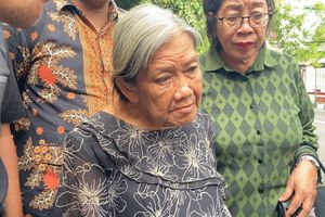 Diusir dan Rumah Dibongkar Paksa, Nenek Elina Mengaku Sudah 3 Kali Laporan ke Polda Jatim