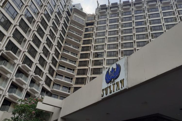 Pemilik Hotel Sultan Jakarta atau Senayan adalah Pontjo Sutowo anak Ibnu Sutowo melalui Indobuildco.