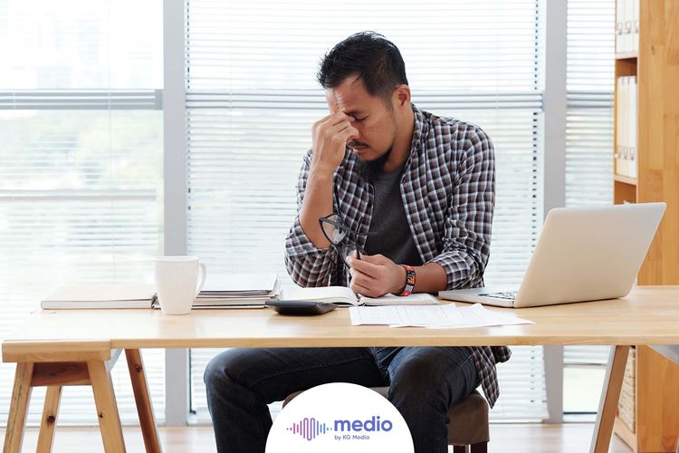 Quarter life crisis adalah masalah yang kerap ditemui oleh milenial.