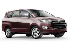 Mana Meluncur Lebih Dulu, Fortuner atau Innova?