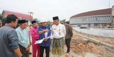 Tinjau Pembangunan Gedung Quran Center dan RCH, Gubri Targetkan Selesai Desember 2023