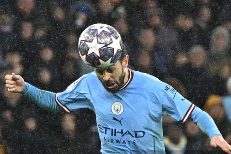 Sering Menyundul Bola Bisa Ubah Struktur Otak, Studi Ungkap Dampaknya