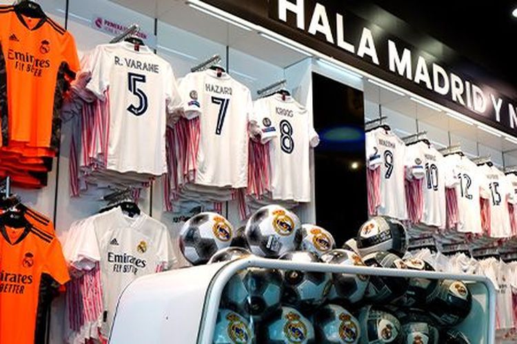 Toko resmi atau official store Real Madrid.