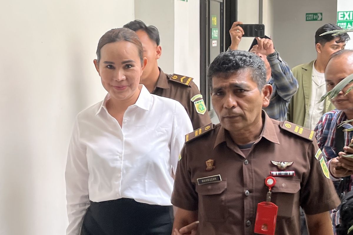 Isa Zega Jalani Sidang Perdana di PN Kepanjen