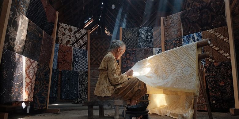 Membuat Batik Tulis Halaman All Kompas Com