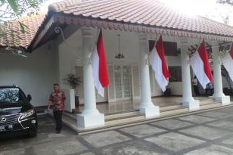 Rumah yang dijadikan kantor tim transisi Jokowi-JK, di Jalan Situbondo Nomor 10, Menteng, Jakarta Pusat, Selasa (5/8/2014).