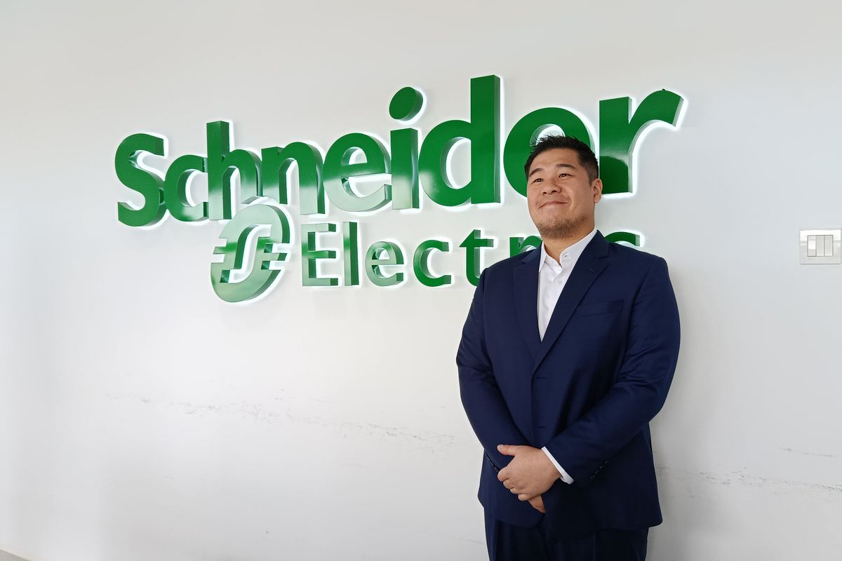 Business Vice President, Services & Sustainability, Schneider Electric, Geraldi Tjhin di Service Hub Batam, Rabu (25/2/2026).