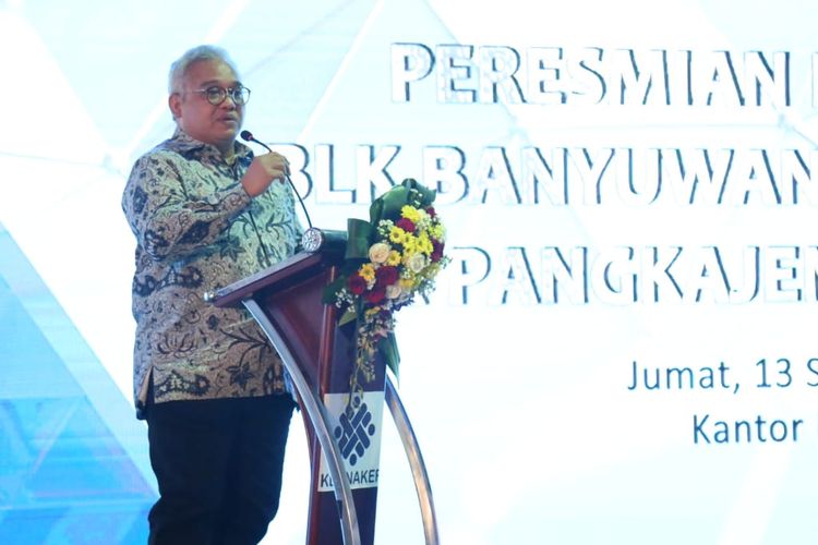 Direktur Jenderal (Dirjen) Pembinaan Pelatihan dan Produktivitas (Binalattas) Kemnaker Bambang Satrio Lelono meresmikan empat Balai Latihan Kerja (BLK) baru di Kabupaten Sidoarjo, Jawa Timur, pada Jumat (13/9/2019).