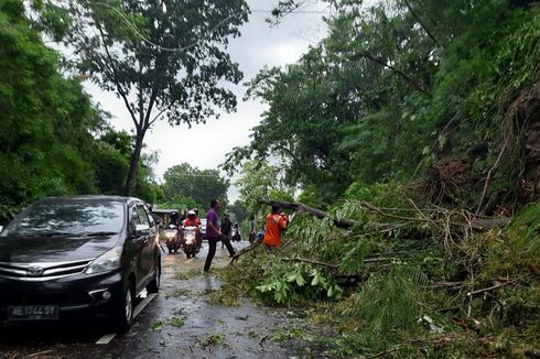 Cuaca Buruk, Angin Kencang dan Longsor Landa 3 Kecamatan di Wonogiri