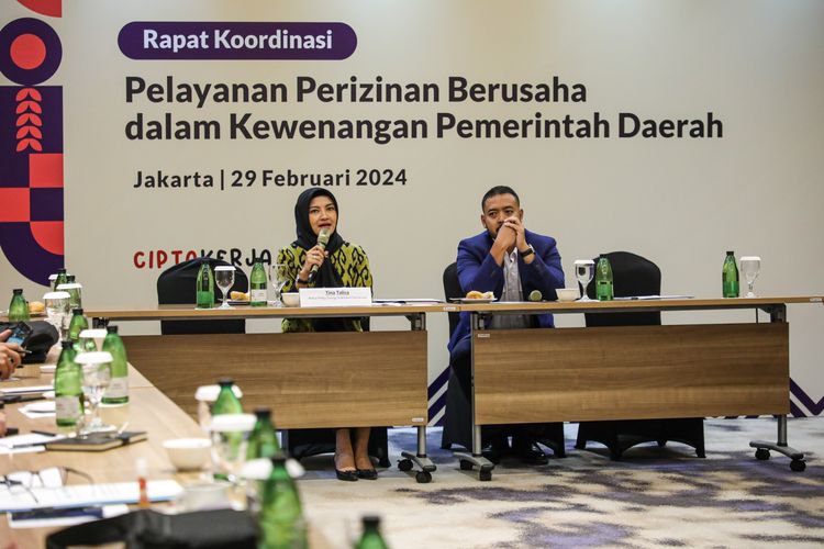 Satuan Tugas Percepatan Sosialisasi Undang-Undang Cipta Kerja (Satgas UU Cipta Kerja) menggelar rapat koordinasi perdana pada 2024 dengan perwakilan dari 18 pemerintah daerah (pemda) Indonesia bagian barat di Jakarta, Kamis (29/2/2024).
