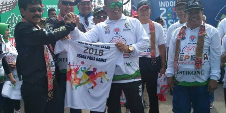 Ajang olahraga perbatasan dan Sepeda Nusantara 2018 yang digelar di Entikong, Sanggau, Kalbar, Sabtu (30/6/2018), ternyata juga menjadi ajang promosi dan sosialisasi Asian Games dan Asian Para Games 2018. 
