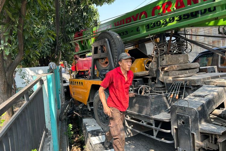 Kronologi Kecelakaan Karambol Truk Crane di Solo, Sebabkan 1 Motor Ringsek dan 6 Orang Dilarikan ke RS