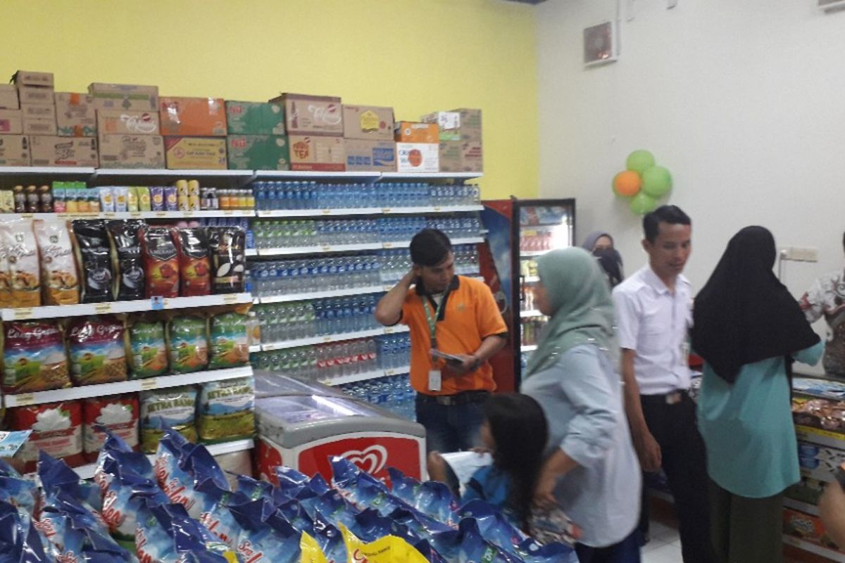 Suasana di dalam Gerai Fish Angke Muara Angke yang baru dibuka oleh Pemprov DKI Jakarta, Rabu (19/12/2018).