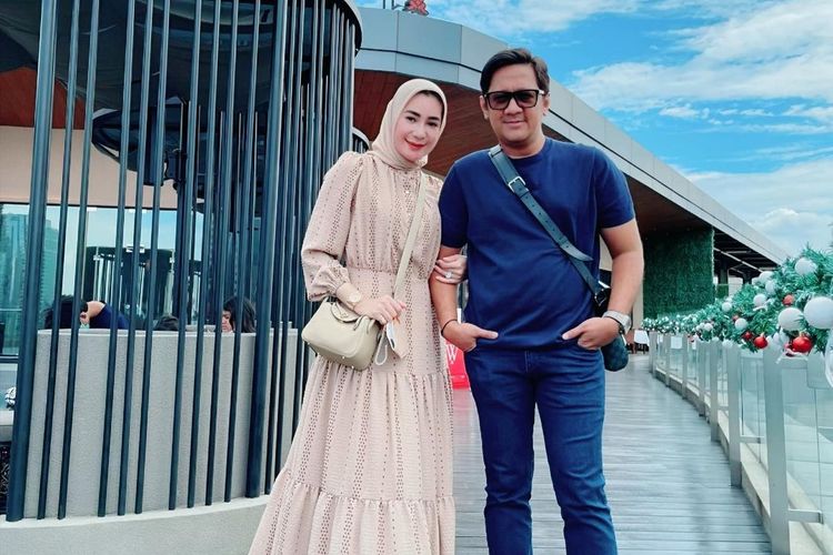 Ditanya soal Perceraian Andre Taulany, Kuasa Hukum Rien Malah Nyanyi Lagu Stinky 