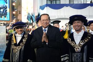 SBY Terima Penghargaan Tertinggi 10 November dari ITS 