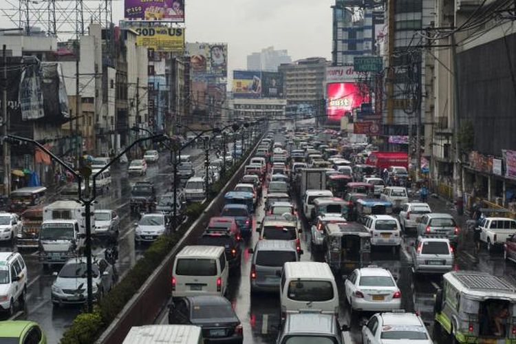 Untuk mengatasi kemacetan dan melayani pertumbuhan jiwa tersebut, Aquino berencana menghabiskan setidaknya 15 miliar dollar AS untuk membantu Manila mengejar saingan regionalnya, seperti Jakarta dan Kuala Lumpur.