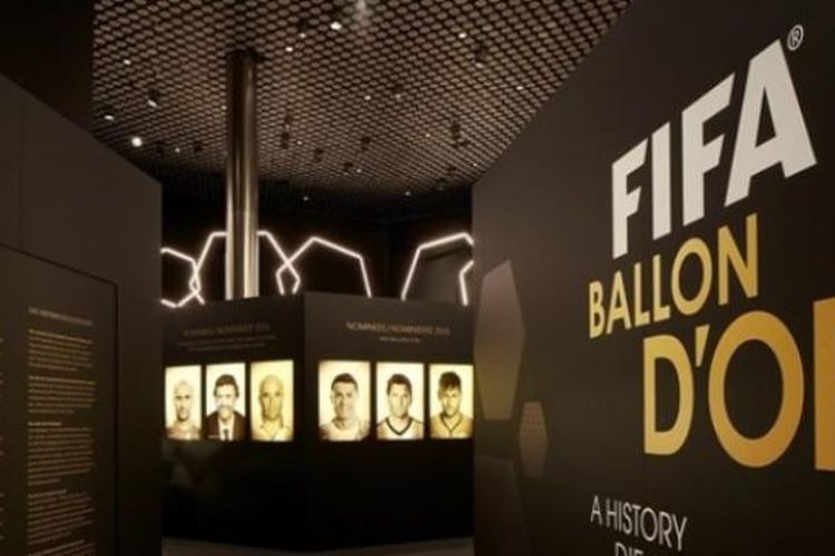 Pameran bertajuk FIFA Ballon d?Or - A History di museum FIFA di Zurich.