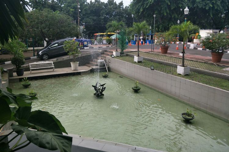 Kolam di DPRD DKI Jakarta yang rencananya akan direhabilitasi dengan anggaran Rp 620 juta. Foto diambil pada Selasa, (21/11/2017). 