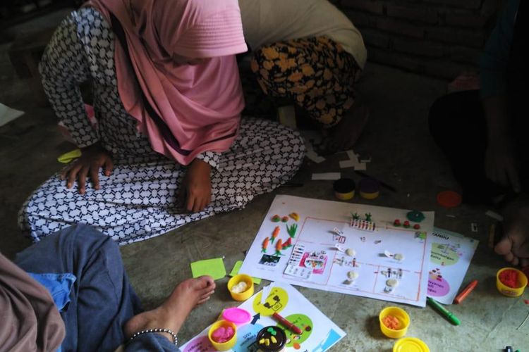 Kolaborasi Tanoto Foundation dan Alive & Thrive menginisiasi studi ?Eksplorasi Praktik Nutrisi Ibu, Bayi, dan Anak (MIYCN) & Pengembangan Anak Usia Dini (ECD) di Indonesia? yang dilakukan pada tahun 2019.