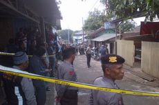 Densus Geledah Rumah Terduga Teroris di Cileunyi Bandung