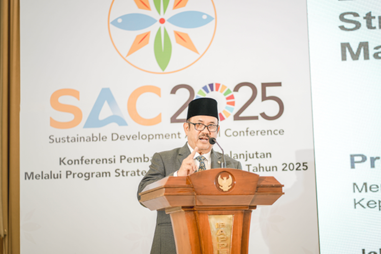 Menteri PPN/Kepala Bappenas Rachmat Pambudy dalam Konferensi Utama SAC 2025 di di Ruang Rapat Djunaedi Hadisumarto (DH) 1-4, Gedung Utama Kantor Kementerian PPN/Bappenas, Jakarta Pusat, Rabu, (19/11/2025).