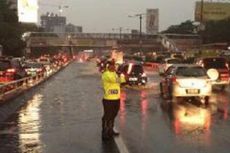 Ahok Marah Saat Tahu Penyebab Banjir di Jalan Gatot Subroto