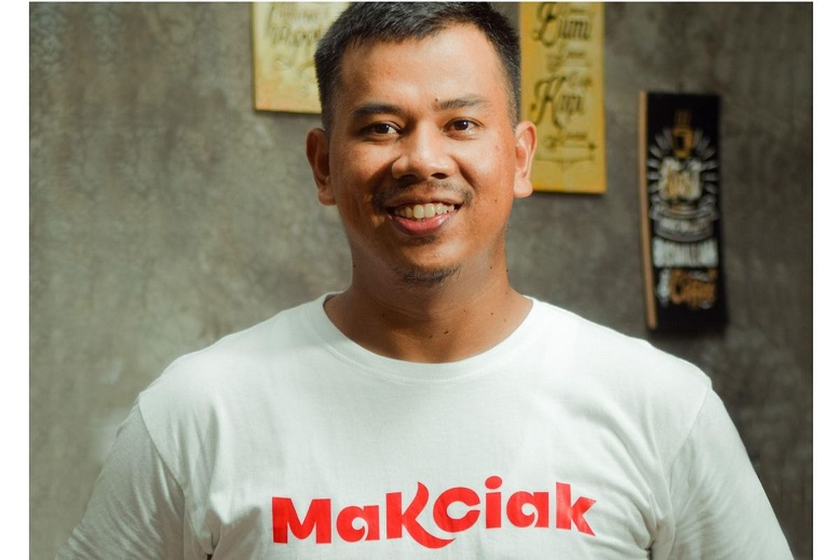 Chief Executive Officer (CEO) and Co-Founder Rumah Makan Padang MakCiak Iwan Febrian.