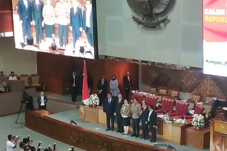  Dewan Perwakilan Rakyat (DPR) RI menggelar rapat paripurna untuk menetapkan Komjen Idham Azis sebagai Kepala Kepolisian RI, Kamis (31/10/2019).