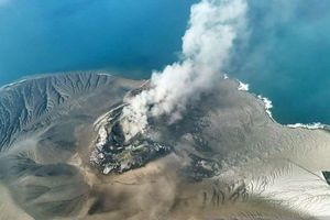 Dosen UGM Beberkan Penyebab 6 Gunung Api di Indonesia Erupsi Bersamaan