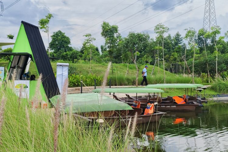 Aviary Park Indonesia, ekowisata dan kawasan pelestarian satwa baru buka di Tangerang Selatan, Senin (25/2/2025). 