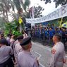 Massa Demo Kenaikan Harga BBM Paksa Masuk, Balai Kota DKI Dijaga Ketat Polisi