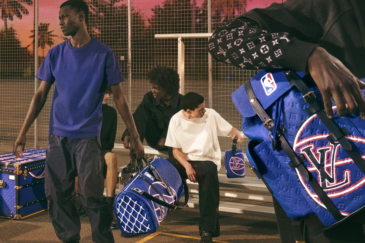 Louis Vuitton x NBA meluncurkan koleksi dengan material kulit premium yang menambah daya tarik penampilan para pemain di lapangan.