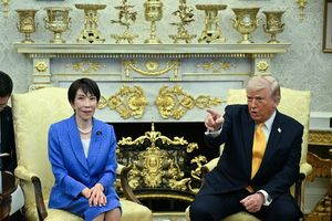 Trump Bercanda soal Pearl Harbor di Depan PM Jepang, Ruang Oval Sempat Canggung