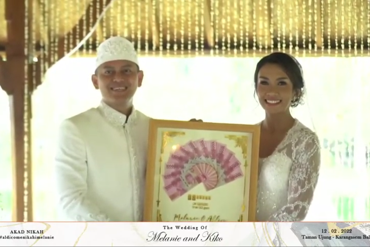 Presenter Melanie Putria resmi menikah dengan dokter Aldico Sapardan di Karamgasem, Bali, Sabtu (12/2/2022).