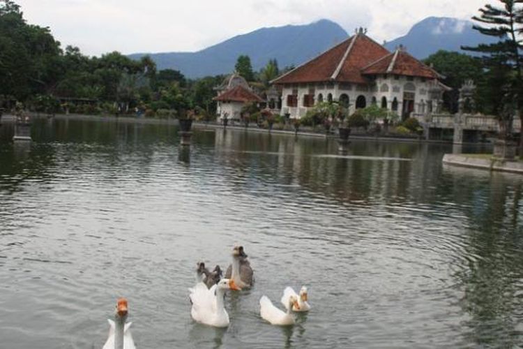 Taman Ujung di Karangasem, Bali.