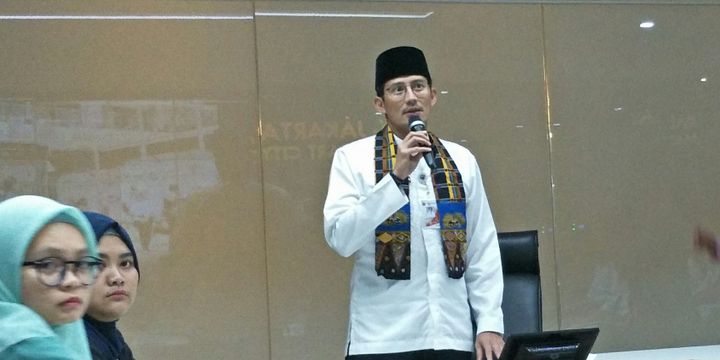 Wakil Gubernur DKI Jakarta Sandiaga Uno saat konferensi pers evaluasi penataan Tanah Abang, Jakarta Pusat, di Balai Kota DKI Jakarta, Jumat (5/1/2018).