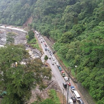  Uji coba open traffic (buka akses) Jalan Padang-Bukittinggi via Lembah Anai akan dilaksanakan mulai 16 Desember 2025 hingga 21 Desember 2025 pukul 16.00 WIB hingga 09.00 WIB.