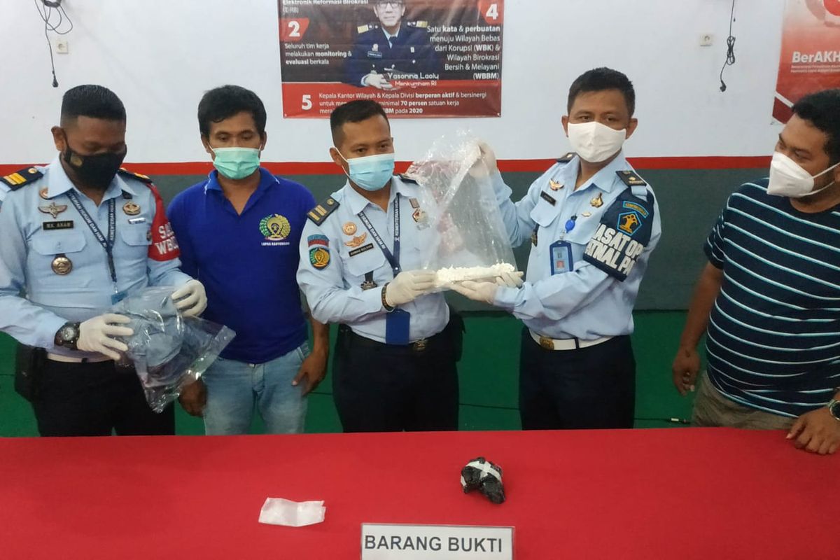 Aksi penyelundupan ratusan pil Tryhexyphenidyl ke dalam lapas kelas IIA Banyuwangi berhasil digagalkan