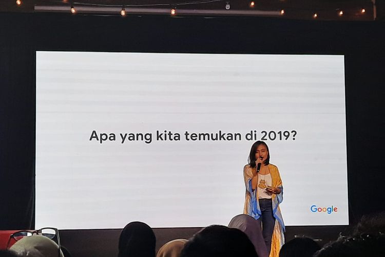 Veronica saat menjelaskan apa saja yang ditemukan Google dalam trending 2019 di Indonesia