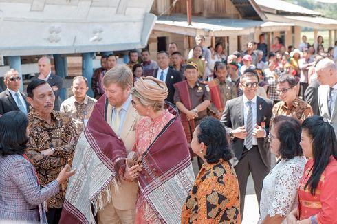 Dibuat Selama Satu Bulan, Berapa Harga Ulos untuk Raja Belanda?