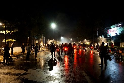 Kontras Protes Pengepungan YLBHI Di-tweet Polisi sebagai Kumpul Warga