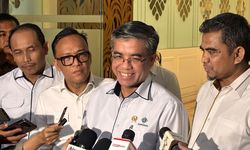 Menaker Ajak Korban PHK Cari Peluang Kerja Baru di Job Fair 2025 