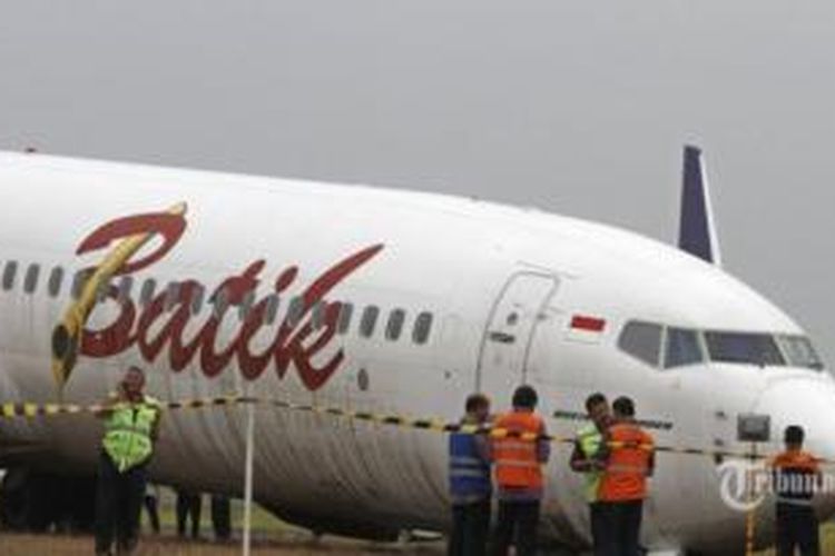 Pesawat Batik Air tergelincir di Bandara Adi Sucipto, Yogyakarta, Jumat (6/11/2015).