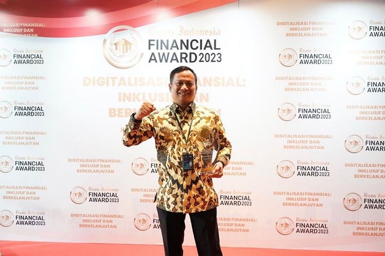 PT PNM raih penghargaan ?The Most Outstanding Corporate in Ultra Micro Finance for Communities Empowerment? dari Bisnis Indonesia Financial Award 2023 di Hotel Westin, Jakarta, Kamis (24/8/2023). 
