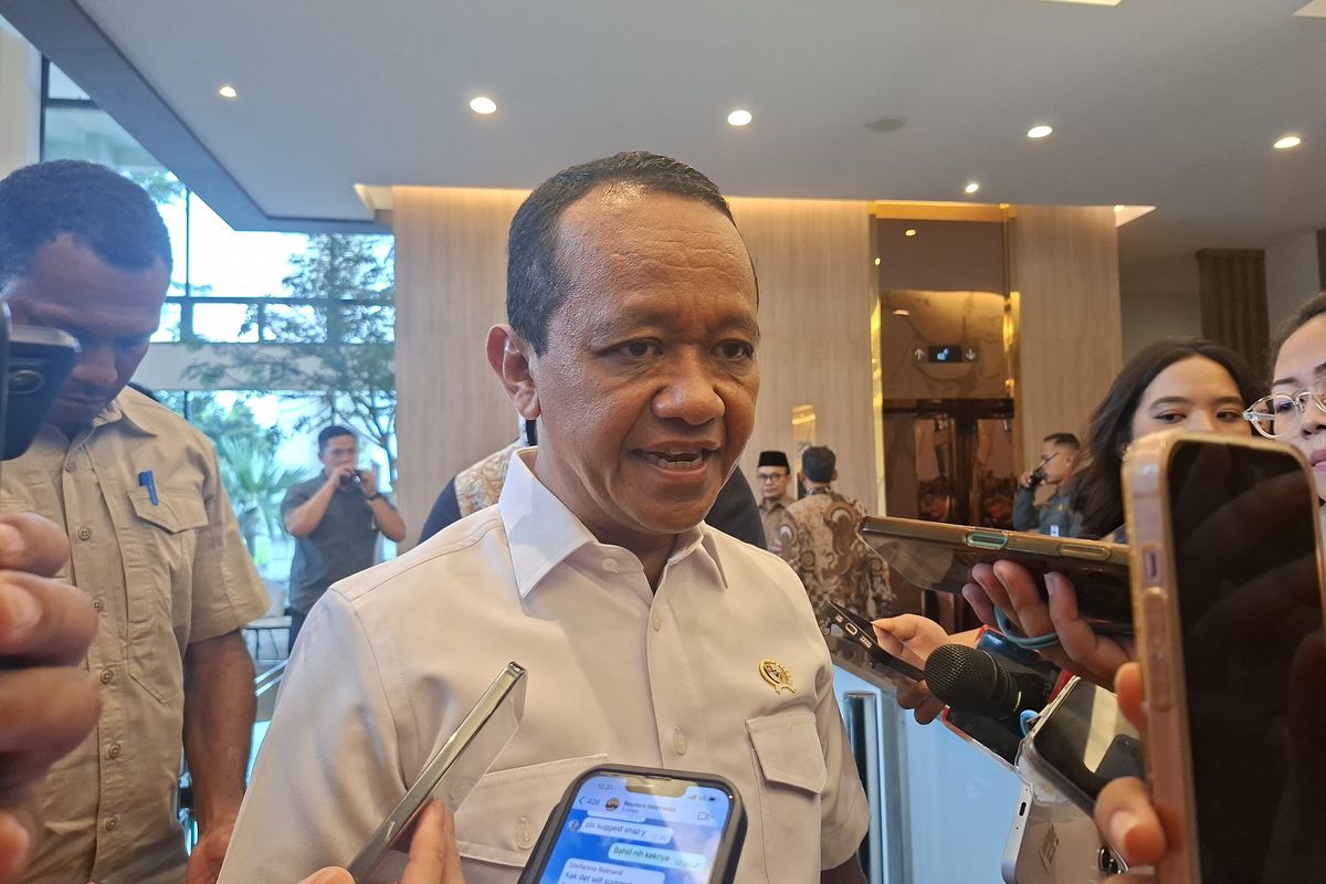 Bahlil Jawab Isu Harga BBM Non-subsidi Naik 10 Persen per 1 April 2026  Pukul 00.00