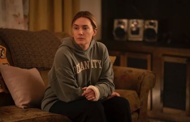 Kate Winslet dalam serial Mare of Easttown