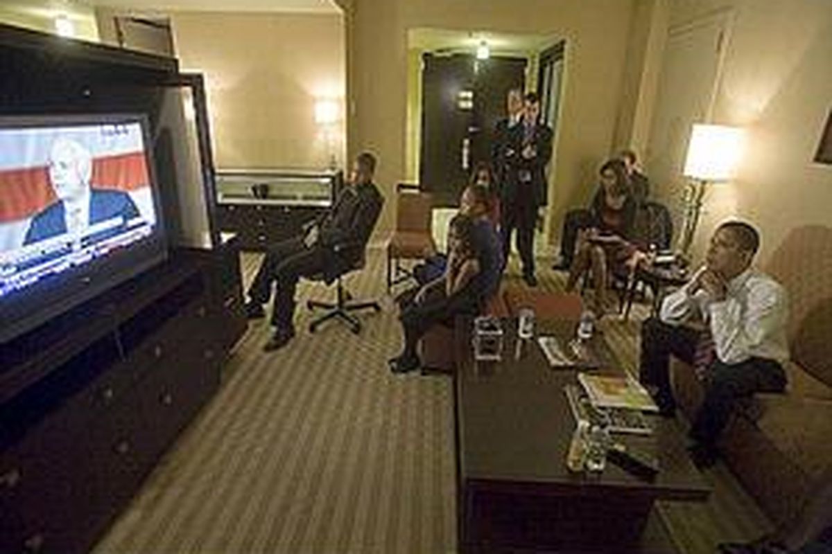 Saat berjuang menuju gerbang kekuasaan tertinggi di Washington, Barack Obama dikenal sebagai elit politik yang mengumandangkan perubahan.